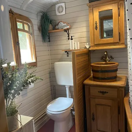 Country house Roulotte En Bois Sud France